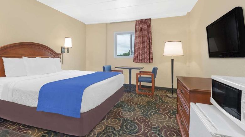 <b>Travelodge by Wyndham Lima OH Room</b>. Images powered by <a href="https://iceportal.shijigroup.com/" title="IcePortal" target="_blank">IcePortal</a>.