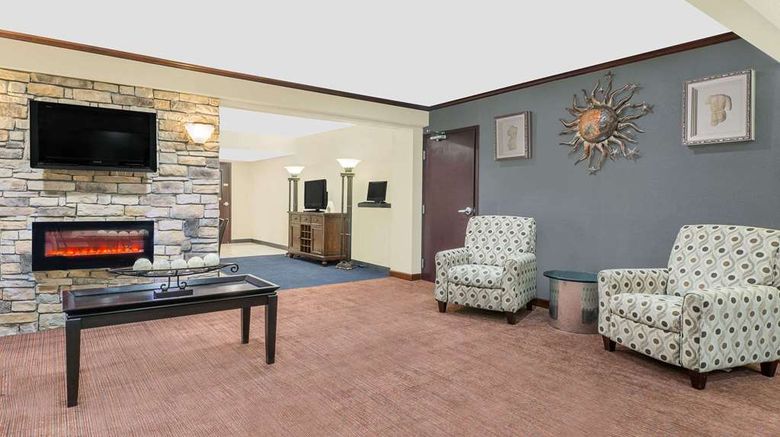 <b>Travelodge by Wyndham Lima OH Lobby</b>. Images powered by <a href="https://iceportal.shijigroup.com/" title="IcePortal" target="_blank">IcePortal</a>.