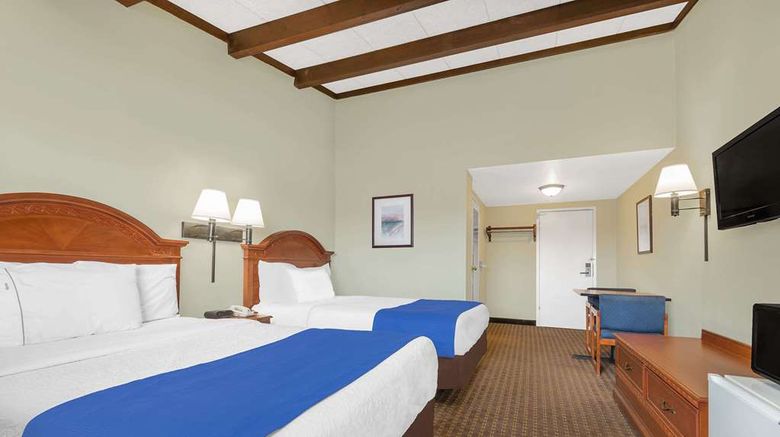 <b>Travelodge by Wyndham Lima OH Room</b>. Images powered by <a href="https://iceportal.shijigroup.com/" title="IcePortal" target="_blank">IcePortal</a>.