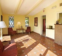 Super 8 Lantana West Palm Beach Lobby
