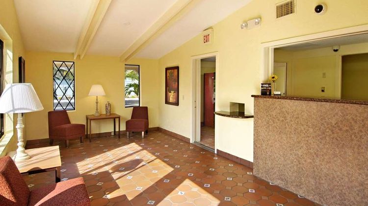 Super 8 Lantana West Palm Beach Lobby