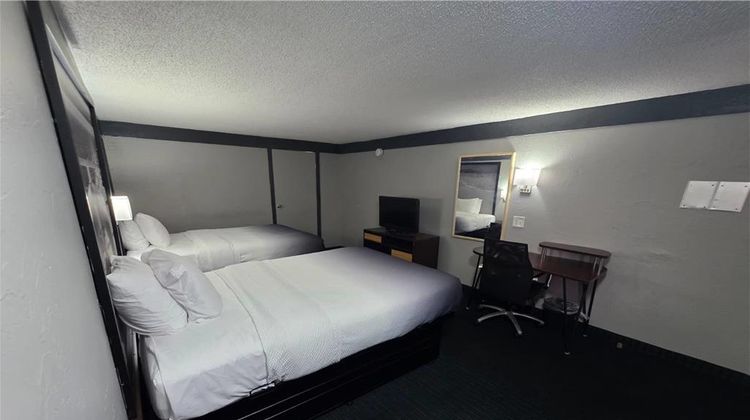 Super 8 Lantana West Palm Beach Room