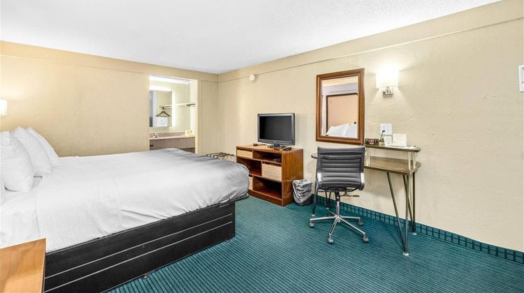Super 8 Lantana West Palm Beach Room