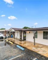 Super 8 Lantana West Palm Beach