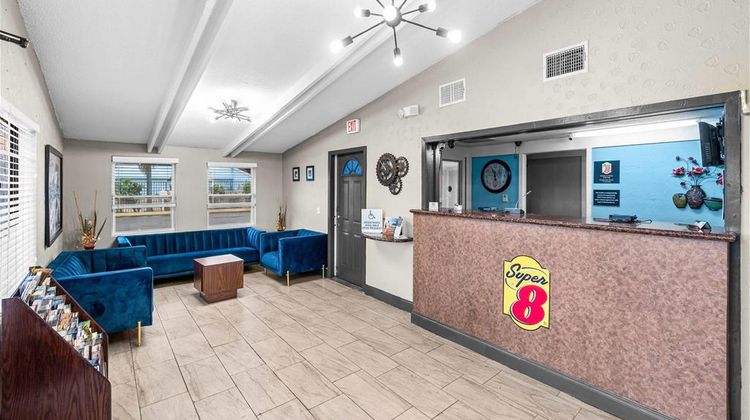 Super 8 Lantana West Palm Beach Lobby