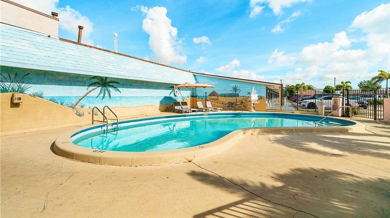 <b>Super 8 Lantana West Palm Beach Pool</b>. Images powered by <a href="https://iceportal.shijigroup.com/" title="IcePortal" target="_blank">IcePortal</a>.