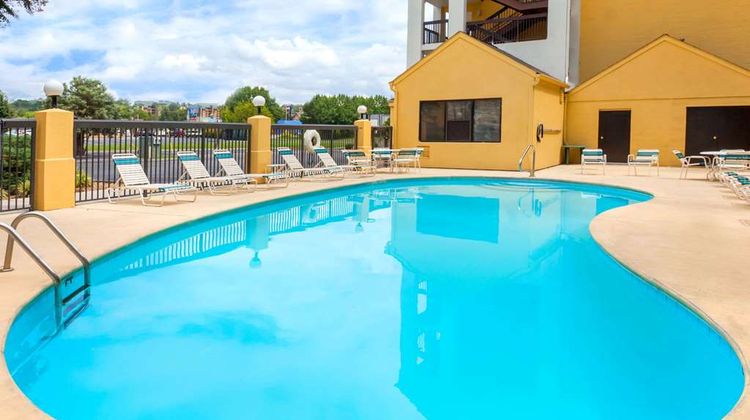 Super 8 Pigeon Forge-Emert St Pool