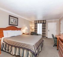 Travelodge Sylmar Room