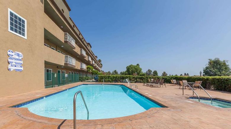<b>Travelodge Sylmar Pool</b>. Images powered by <a href="https://iceportal.shijigroup.com/" title="IcePortal" target="_blank">IcePortal</a>.