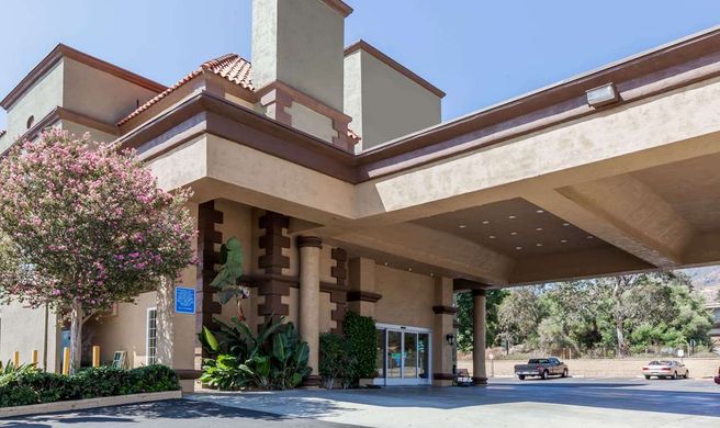 Travelodge Sylmar Exterior