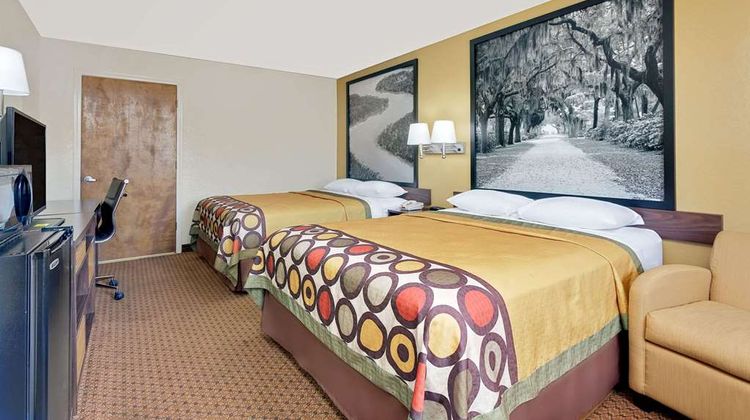 Super 8 Byron/South Macon Room