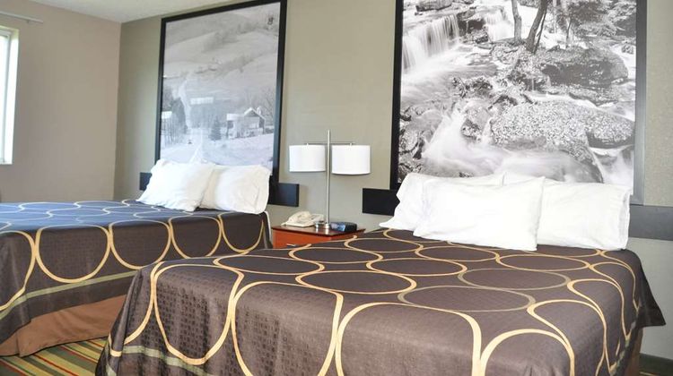 Super 8 Clearfield Room