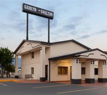 Super 8 Temple Exterior