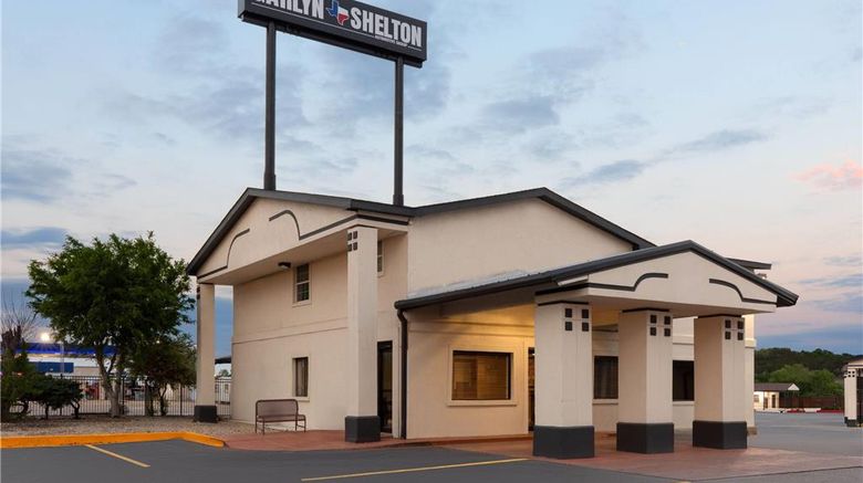 <b>Super 8 Temple Exterior</b>. Images powered by <a href="https://iceportal.shijigroup.com/" title="IcePortal" target="_blank">IcePortal</a>.