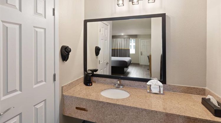 Super 8 Temple Room