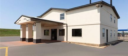 Super 8 Temple Exterior