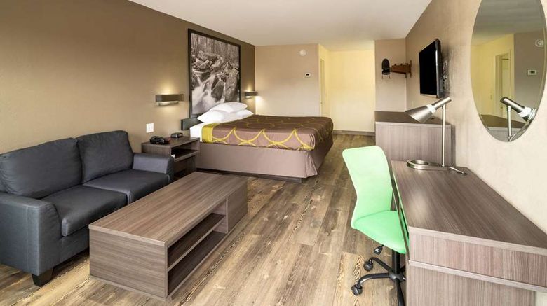 <b>Super 8 Cleveland Room</b>. Images powered by <a href="https://iceportal.shijigroup.com/" title="IcePortal" target="_blank">IcePortal</a>.