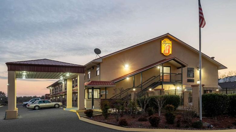 <b>Super 8 Cleveland Exterior</b>. Images powered by <a href="https://iceportal.shijigroup.com/" title="IcePortal" target="_blank">IcePortal</a>.