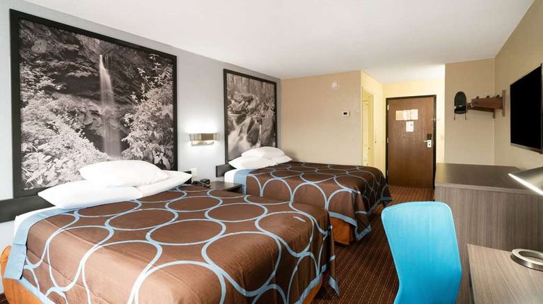 <b>Super 8 Cleveland Room</b>. Images powered by <a href="https://iceportal.shijigroup.com/" title="IcePortal" target="_blank">IcePortal</a>.