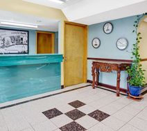 Super 8 Forest Park Lobby