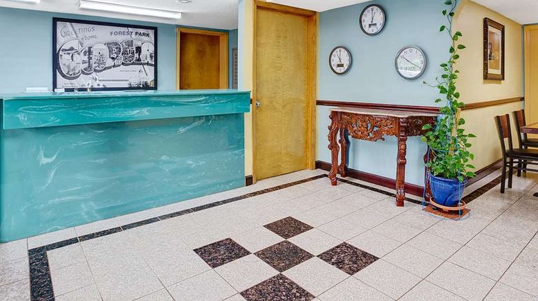 <b>Super 8 Forest Park Lobby</b>. Images powered by <a href="https://iceportal.shijigroup.com/" title="IcePortal" target="_blank">IcePortal</a>.