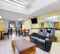 Super 8 Forest Park Lobby