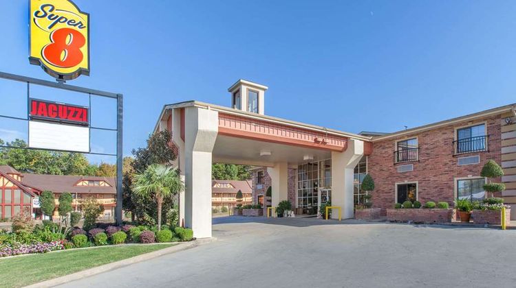 Super 8 Tyler Exterior