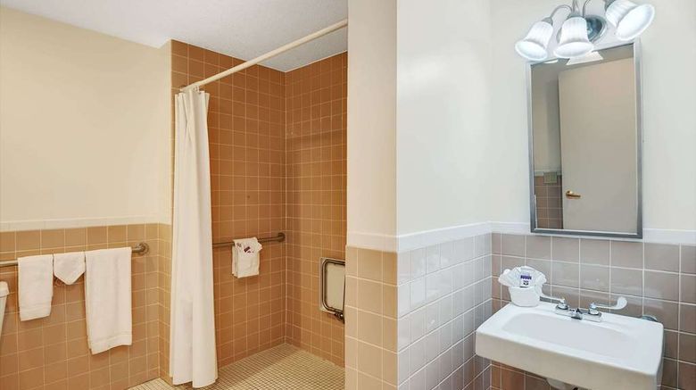 <b>Knights Inn Boston/Danvers Room</b>. Images powered by <a href="https://iceportal.shijigroup.com/" title="IcePortal" target="_blank">IcePortal</a>.