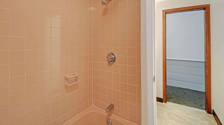 <b>Knights Inn Boston/Danvers Room</b>. Images powered by <a href="https://iceportal.shijigroup.com/" title="IcePortal" target="_blank">IcePortal</a>.