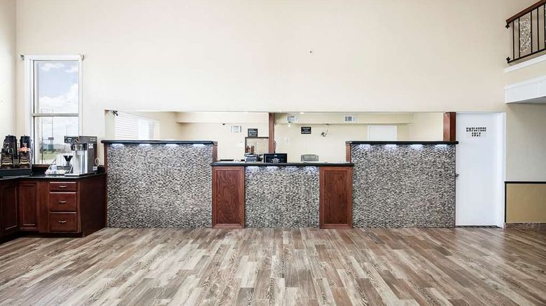 <b>Super 8 Elk City Lobby</b>. Images powered by <a href="https://iceportal.shijigroup.com/" title="IcePortal" target="_blank">IcePortal</a>.