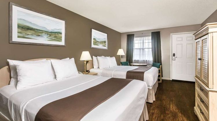 Super 8 Madison Room