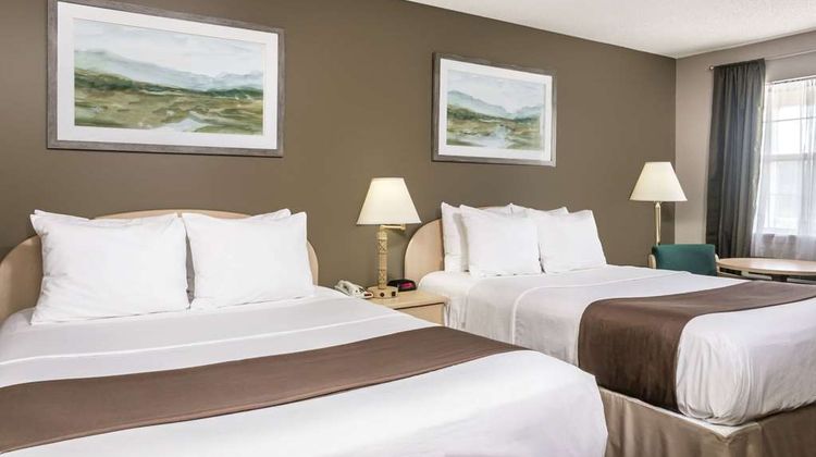 Super 8 Madison Room