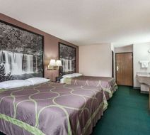 Super 8 Carrollton Room