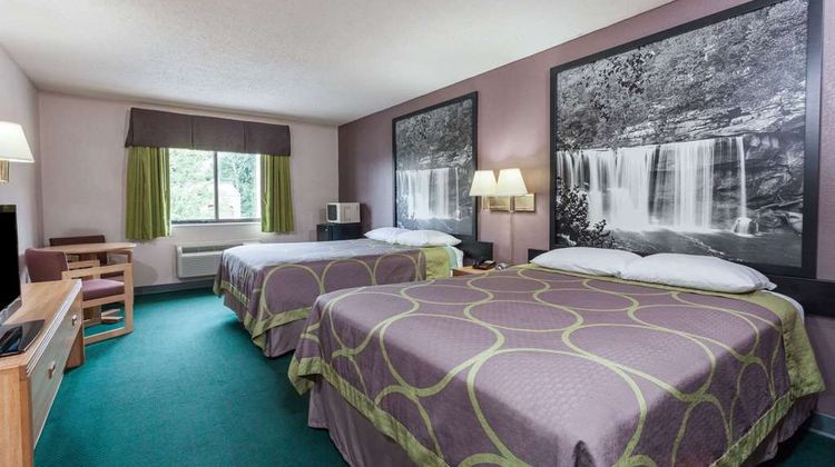 Super 8 Carrollton Room