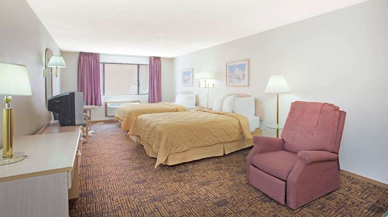 <b>Super 8 by Wyndham Yuma Room</b>. Images powered by <a href="https://iceportal.shijigroup.com/" title="IcePortal" target="_blank">IcePortal</a>.