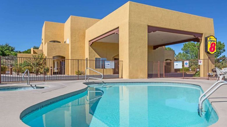 <b>Super 8 Cottonwood Pool</b>. Images powered by <a href="https://iceportal.shijigroup.com/" title="IcePortal" target="_blank">IcePortal</a>.