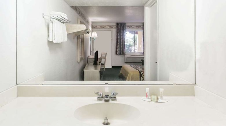 <b>Super 8 Cottonwood Room</b>. Images powered by <a href="https://iceportal.shijigroup.com/" title="IcePortal" target="_blank">IcePortal</a>.