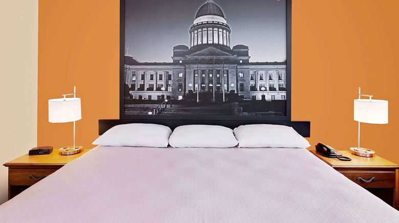 <b>Super 8 Siloam Springs Room</b>. Images powered by <a href="https://iceportal.shijigroup.com/" title="IcePortal" target="_blank">IcePortal</a>.