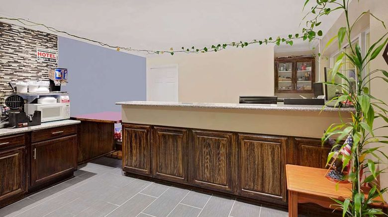 <b>Super 8 Siloam Springs Lobby</b>. Images powered by <a href="https://iceportal.shijigroup.com/" title="IcePortal" target="_blank">IcePortal</a>.