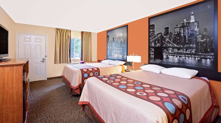 Super 8 Siloam Springs Room