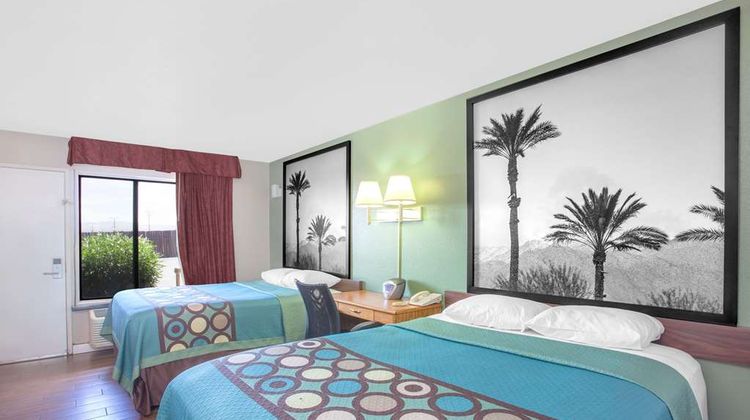 Townhouse Barstow On Rte 66 Room
