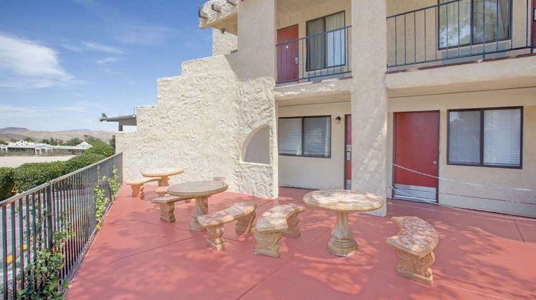 Townhouse Barstow On Rte 66 Exterior