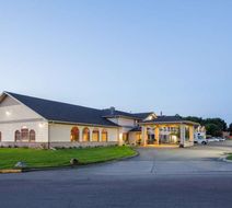 Super 8 Brookings Exterior