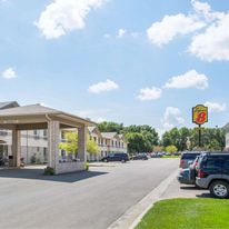 Super 8 Brookings