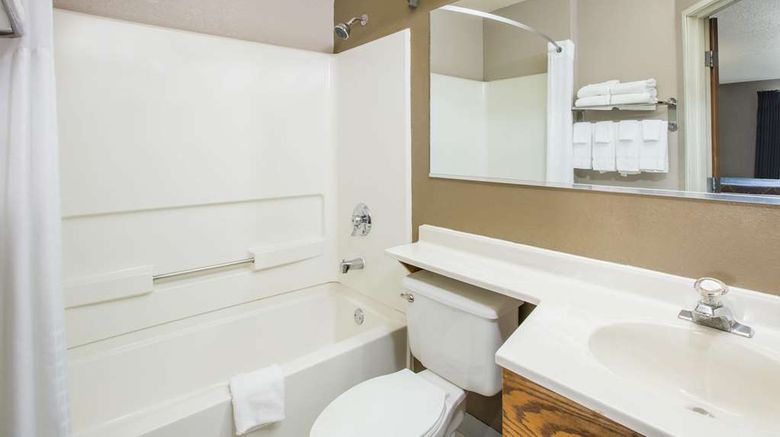 <b>Super 8 Brookings Room</b>. Images powered by <a href="https://iceportal.shijigroup.com/" title="IcePortal" target="_blank">IcePortal</a>.