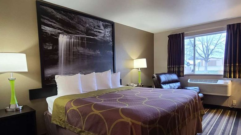 <b>Super 8 Brookings Suite</b>. Images powered by <a href="https://iceportal.shijigroup.com/" title="IcePortal" target="_blank">IcePortal</a>.