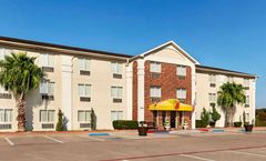 Super 8 Waco University Area
