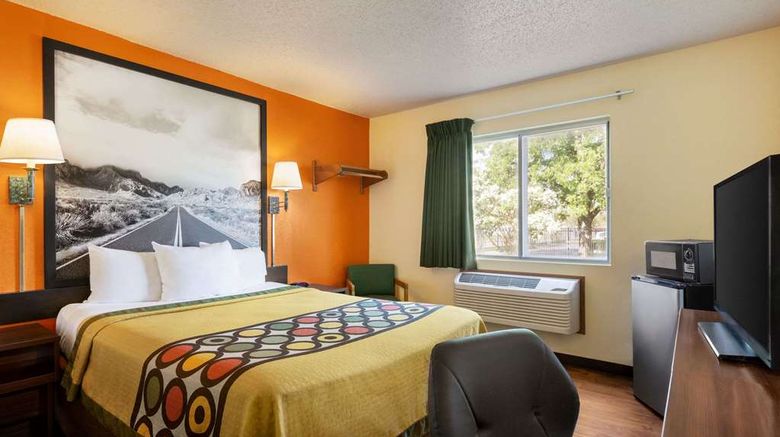 <b>Super 8 Waco University Area Room</b>. Images powered by <a href="https://iceportal.shijigroup.com/" title="IcePortal" target="_blank">IcePortal</a>.