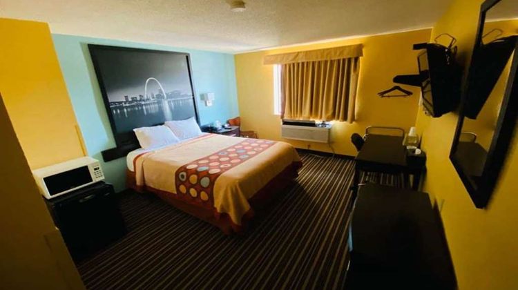 Super 8 Warrenton Room