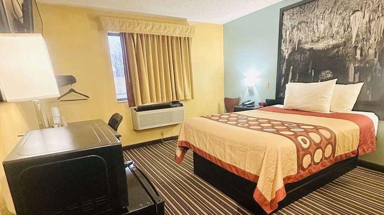 <b>Super 8 Warrenton Health</b>. Images powered by <a href="https://iceportal.shijigroup.com/" title="IcePortal" target="_blank">IcePortal</a>.